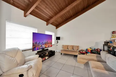2259 Nova Village Drive Davie FL 33317