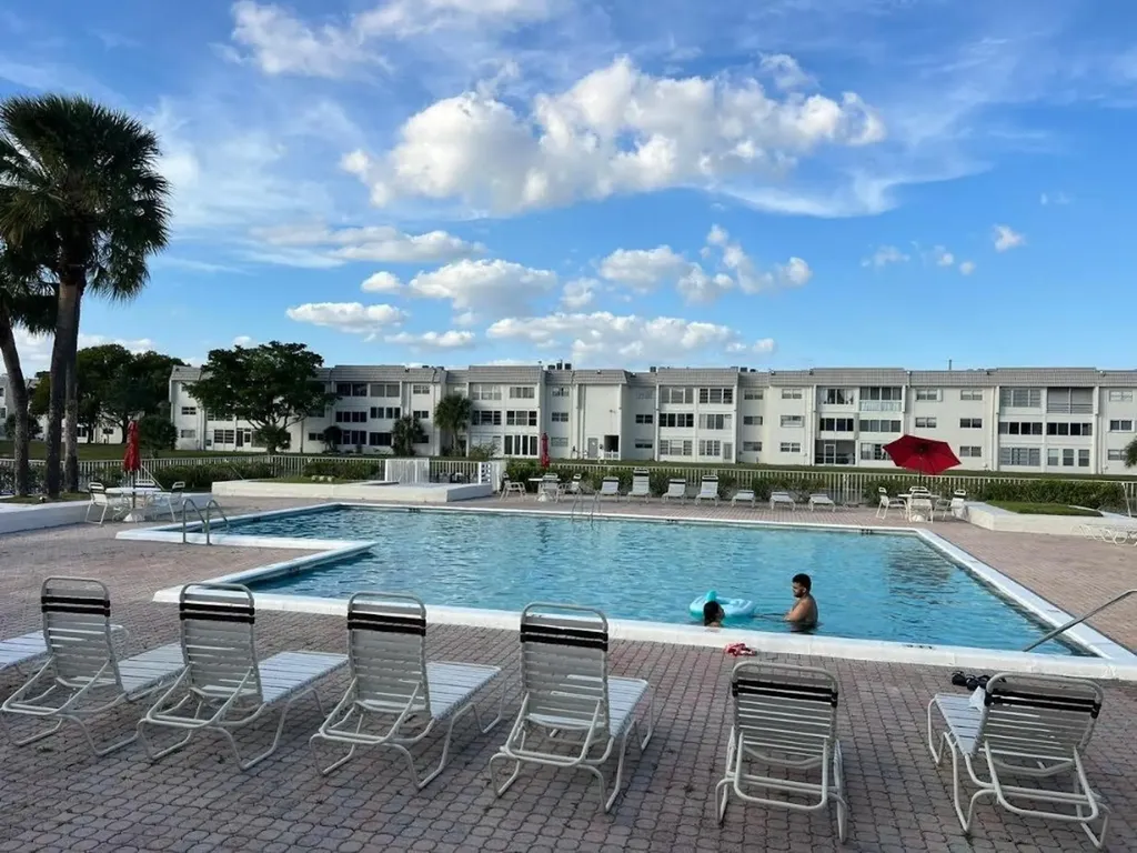 8200 Sunrise Lakes Boulevard Sunrise FL 33322