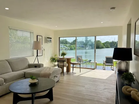 5800 N Farragut Drive Hollywood FL 33021
