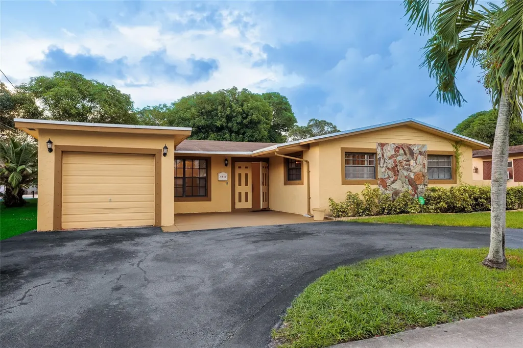 2310 NW 42nd Avenue Lauderhill FL 33313