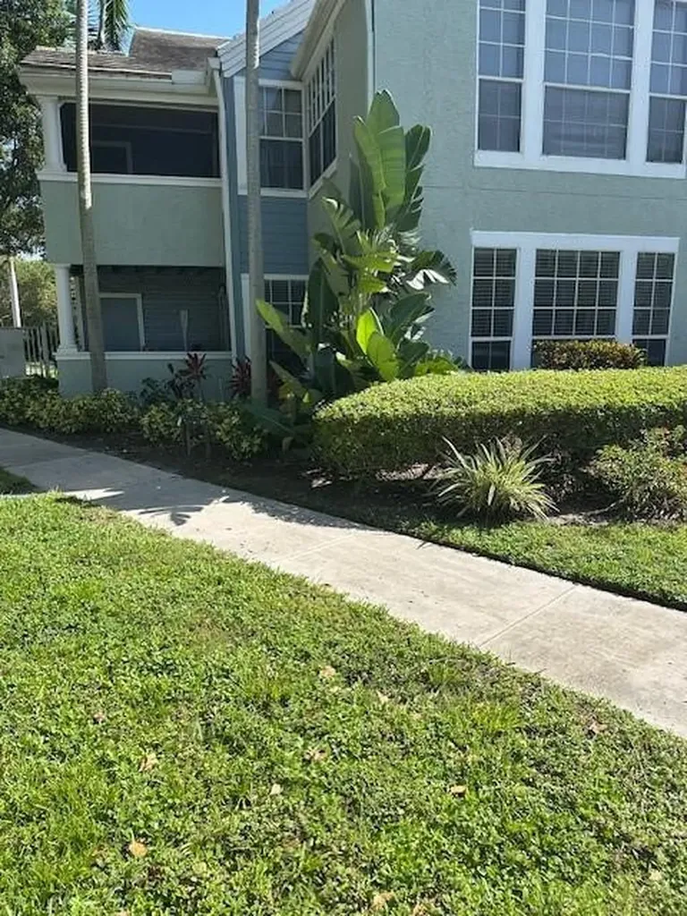 1000 Crystal Way Delray Beach FL 33444