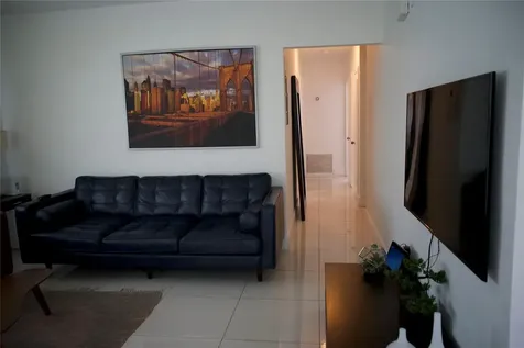 11150 Peachtree Drive Miami FL 33161