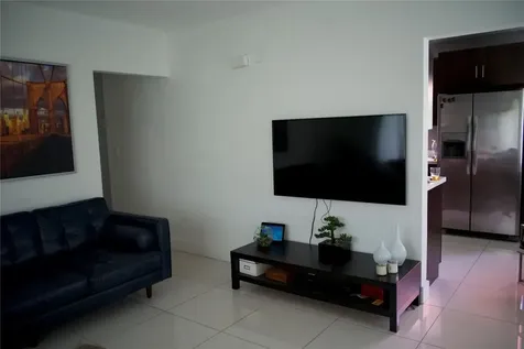 11150 Peachtree Drive Miami FL 33161