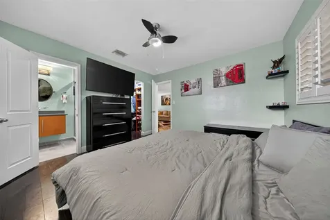 2115 NE 15th Avenue Wilton Manors FL 33305
