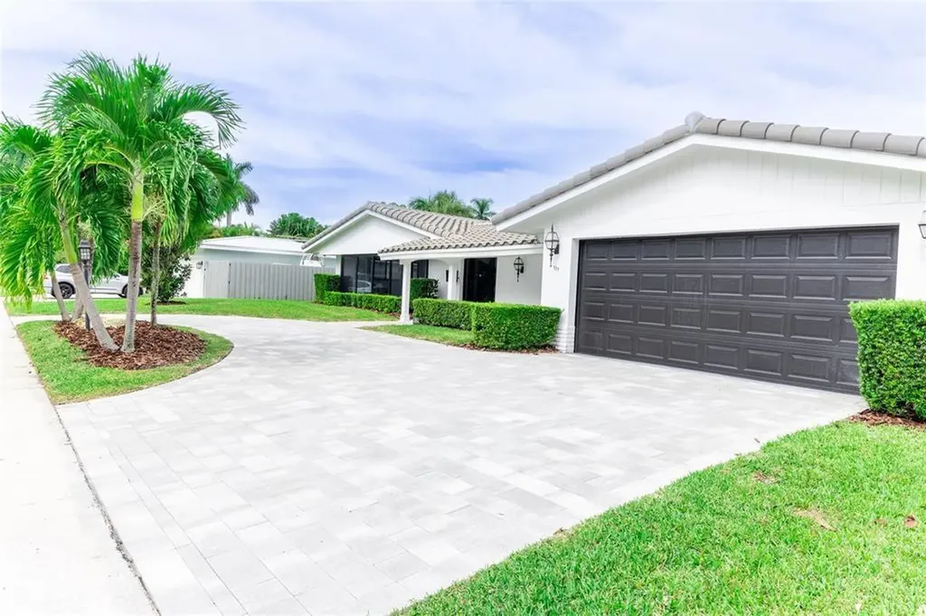 737 SW 7th Street Boca Raton FL 33486