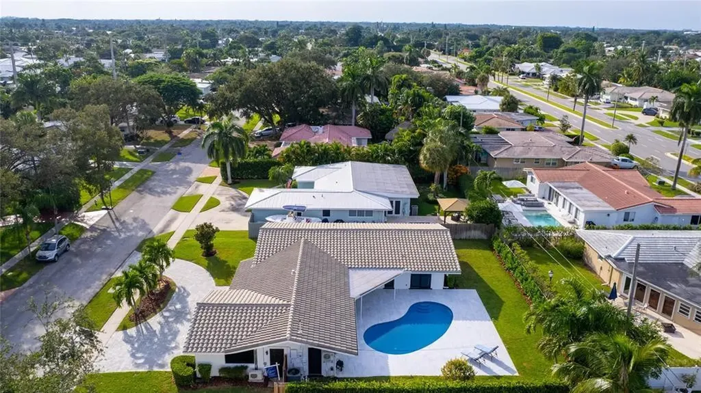 737 SW 7th Street Boca Raton FL 33486
