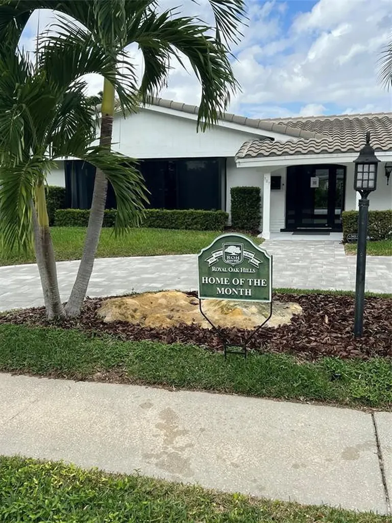 737 SW 7th Street Boca Raton FL 33486