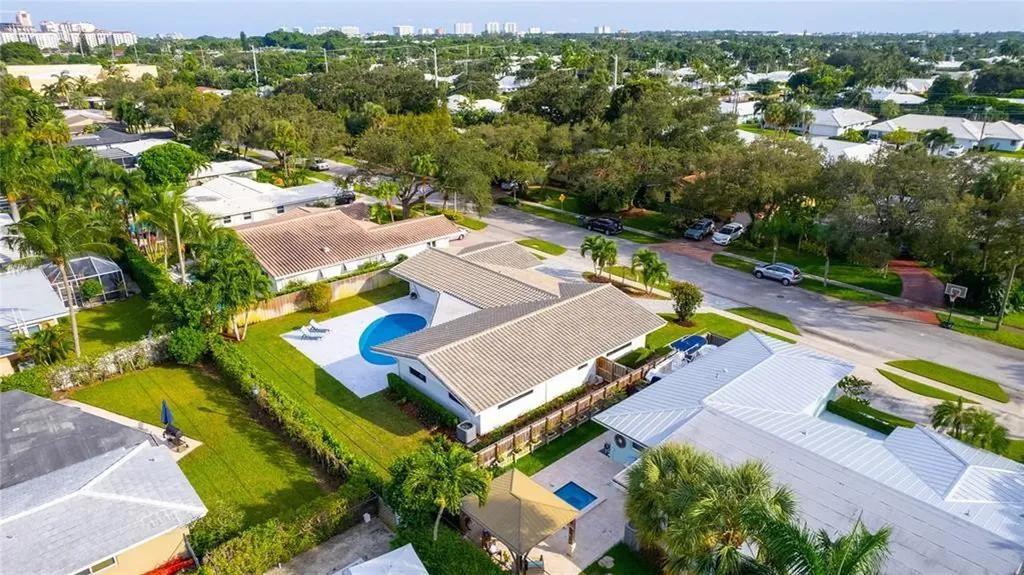 737 SW 7th Street Boca Raton FL 33486