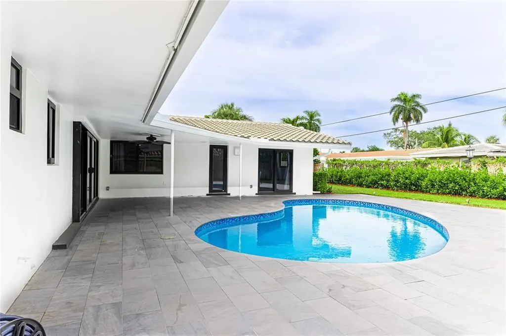 737 SW 7th Street Boca Raton FL 33486