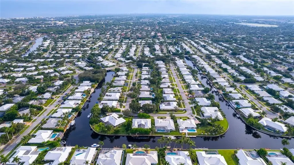 737 SW 7th Street Boca Raton FL 33486