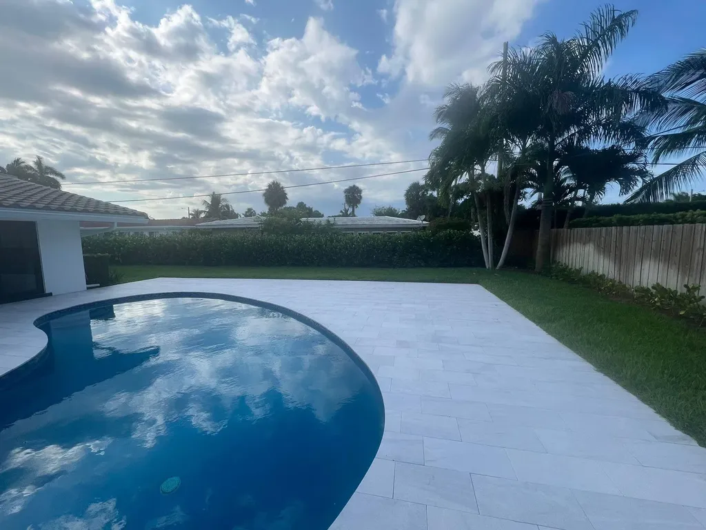 737 SW 7th Street Boca Raton FL 33486