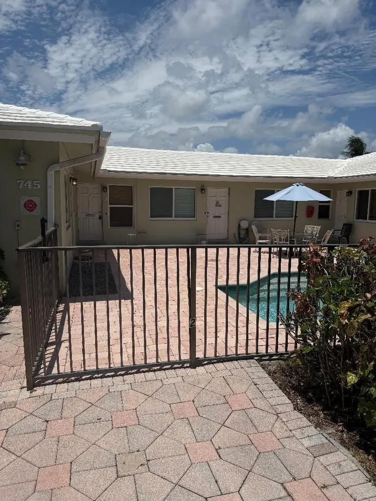 1710 NE 8 Street Fort Lauderdale FL 33304