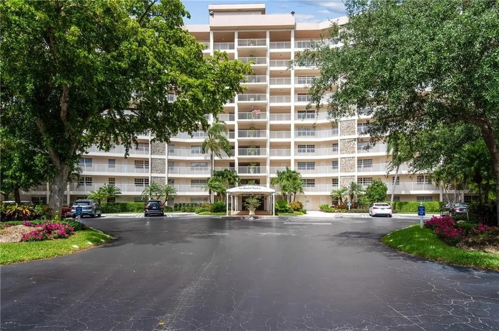 3507 Oaks Way Pompano Beach FL 33069