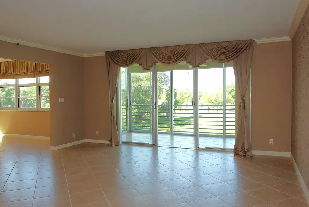 3507 Oaks Way Pompano Beach FL 33069