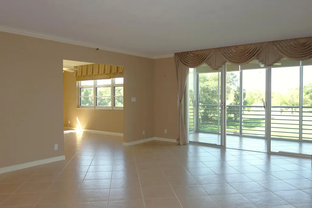 3507 Oaks Way Pompano Beach FL 33069