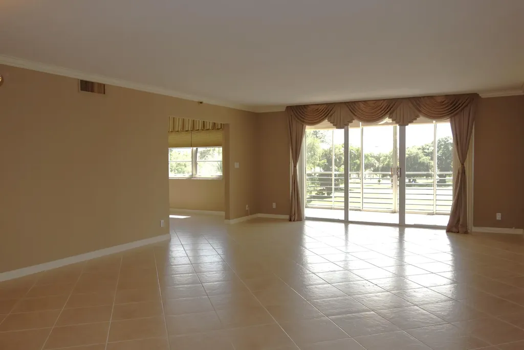3507 Oaks Way Pompano Beach FL 33069