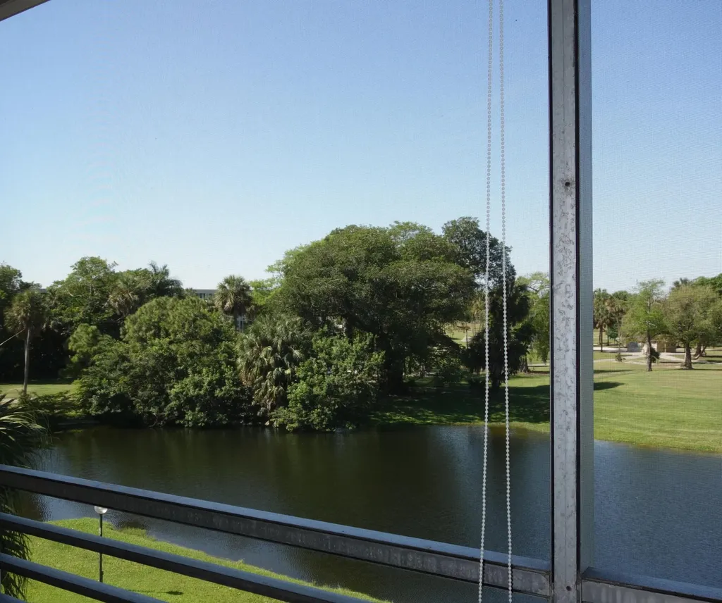 3507 Oaks Way Pompano Beach FL 33069