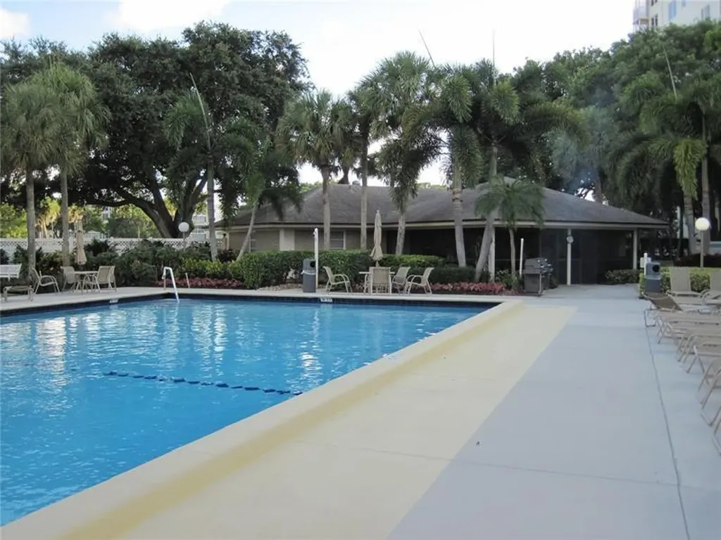 3507 Oaks Way Pompano Beach FL 33069