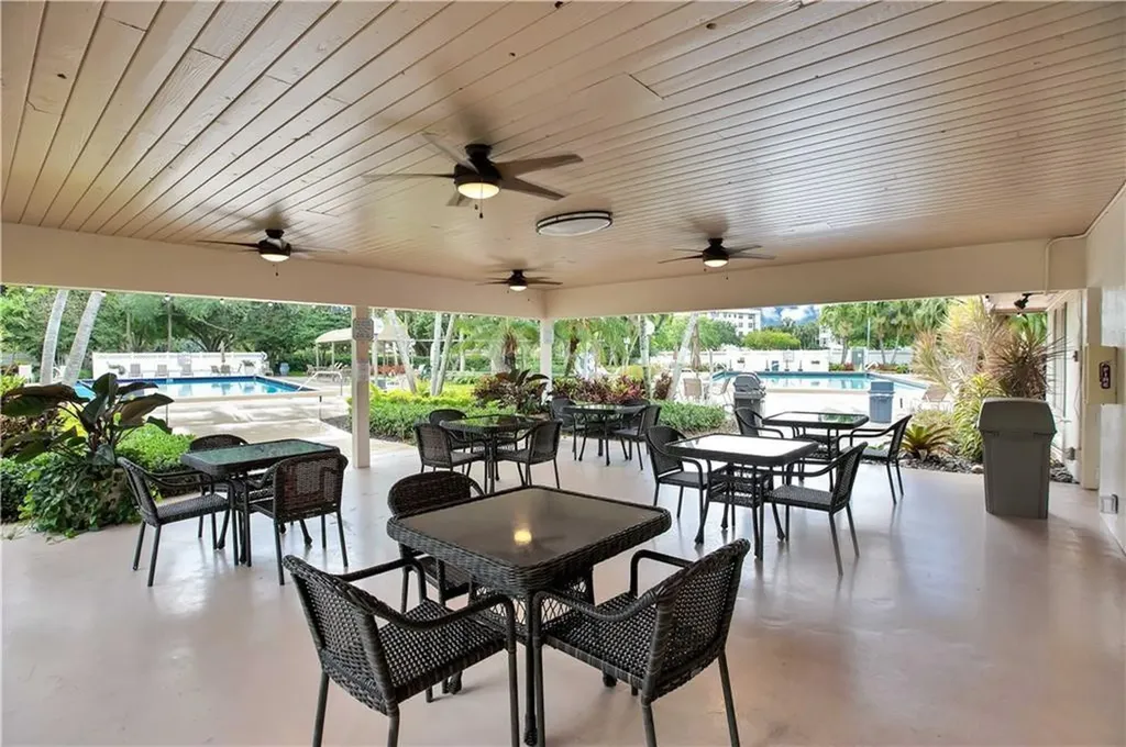 3507 Oaks Way Pompano Beach FL 33069