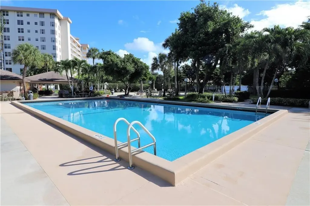 3507 Oaks Way Pompano Beach FL 33069