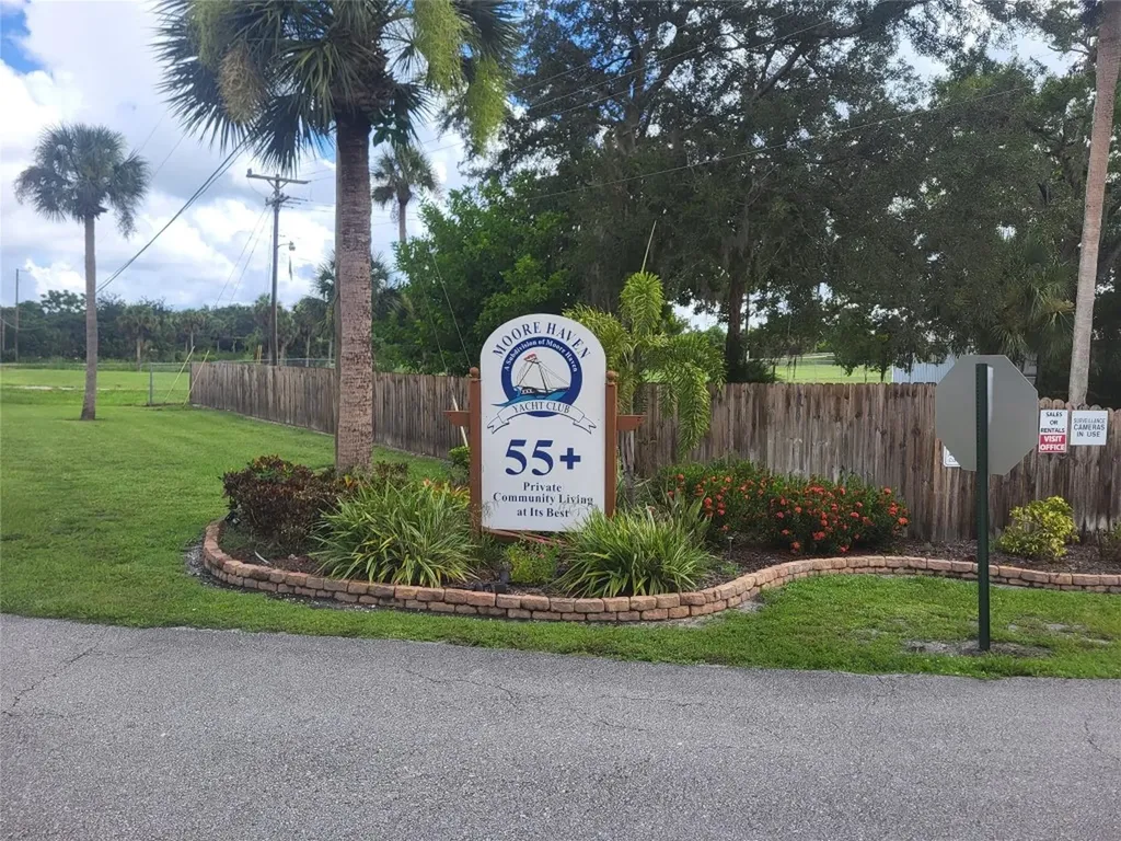 803 & 805 & 805 Big Branch Lane Moore Haven FL 33471