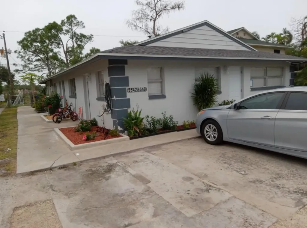 5540 10th Avenue Fort Myers FL 33907