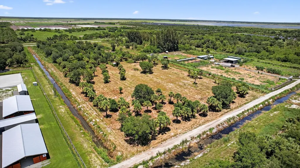 Xx Xx Bedu Court Loxahatchee FL 33470