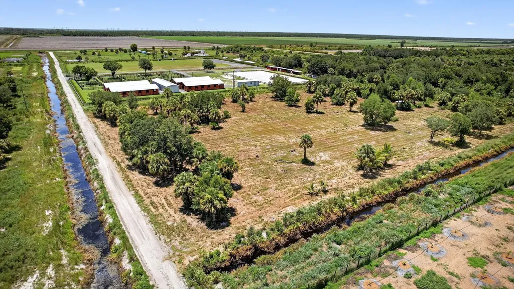 Xx Xx Bedu Court Loxahatchee FL 33470