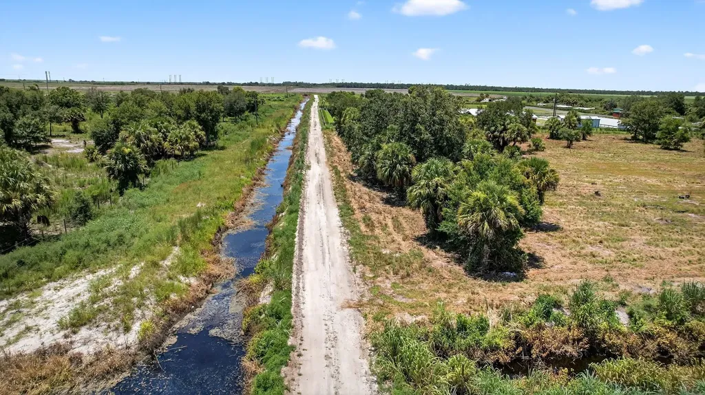 Xx Xx Bedu Court Loxahatchee FL 33470