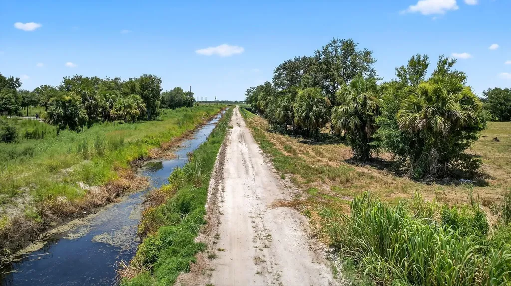 Xx Xx Bedu Court Loxahatchee FL 33470