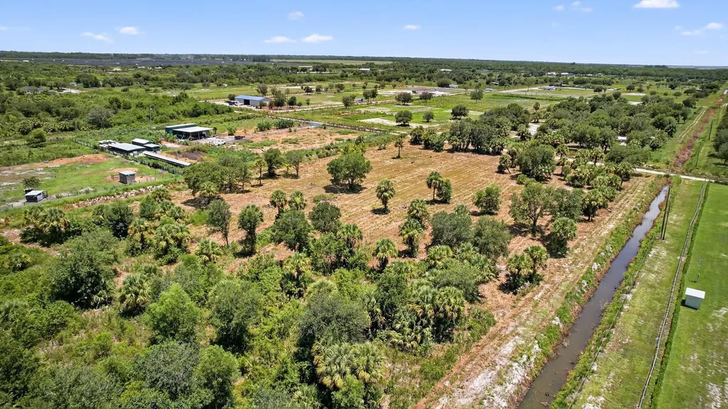 Xx Xx Bedu Court Loxahatchee FL 33470