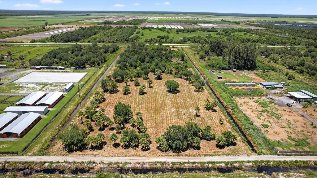 Xx Xx Bedu Court Loxahatchee FL 33470