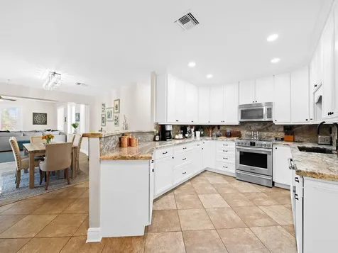 812 NW 26th Street Wilton Manors FL 33311