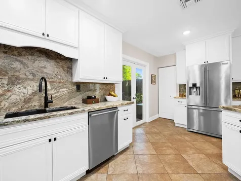 812 NW 26th Street Wilton Manors FL 33311