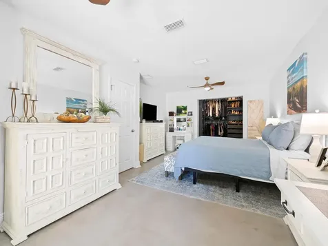 812 NW 26th Street Wilton Manors FL 33311