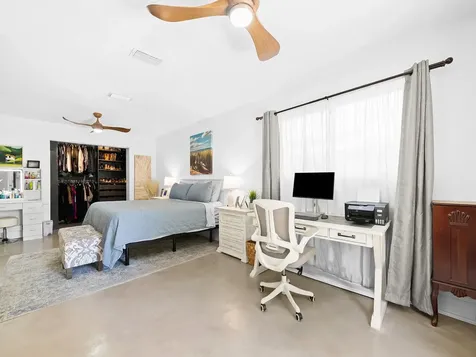 812 NW 26th Street Wilton Manors FL 33311