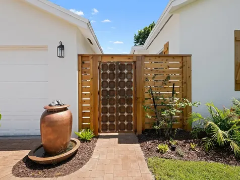 812 NW 26th Street Wilton Manors FL 33311