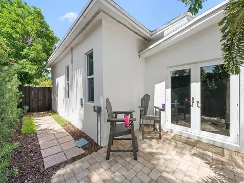 812 NW 26th Street Wilton Manors FL 33311
