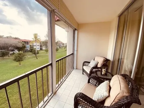 9420 S Hollybrook Lake Drive Pembroke Pines FL 33025