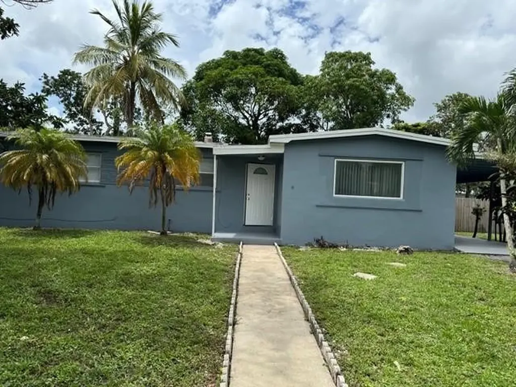 6884 NW 14th Street Plantation FL 33313
