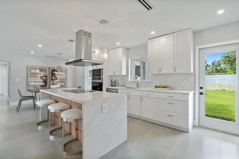 324 NE 28th Street Wilton Manors FL 33334
