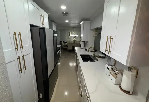 6704 Inwood North Lauderdale FL 33068