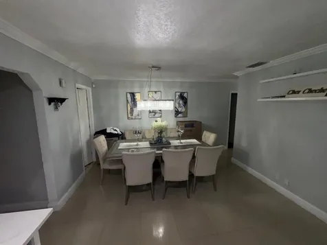 6704 Inwood North Lauderdale FL 33068
