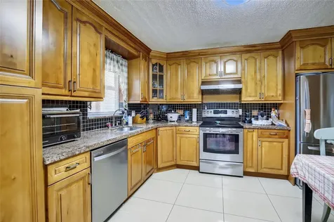 211 S Hollybrook Drive Pembroke Pines FL 33025