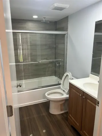 7035 NW 186th Street Hialeah FL 33015