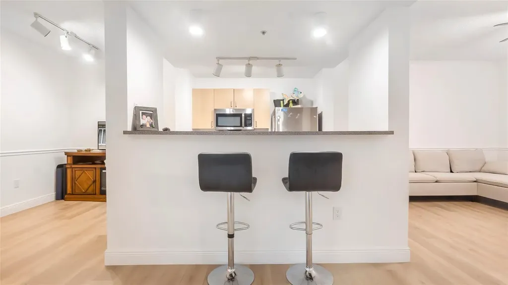 533 NE 3rd Avenue Fort Lauderdale FL 33301