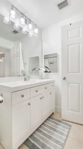 533 NE 3rd Avenue Fort Lauderdale FL 33301