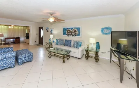 1382 High Point Way Delray Beach FL 33445