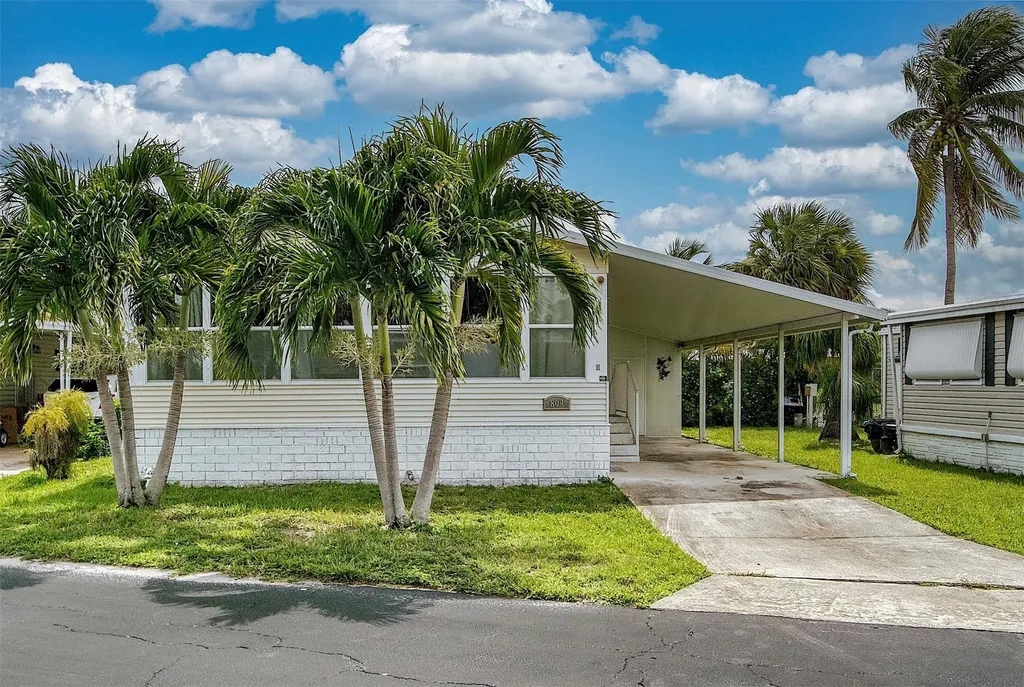 809 Putter Place Pompano Beach FL 33069