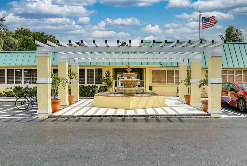 809 Putter Place Pompano Beach FL 33069